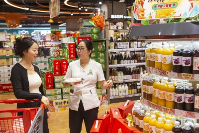 德百集团超市有限公司稳经济促发展纪实之三 | 服务铸魂 焕新消费体验
