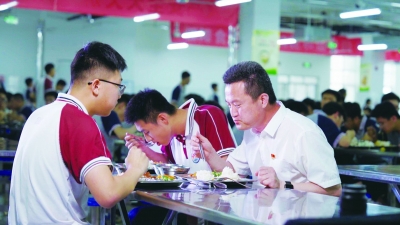 教师节特刊 | 乐陵市第二中学：向课堂要质量 以师爱筑根基
