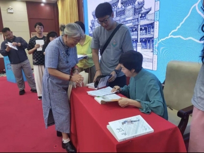 诗 | 宋开凤：留影犹在  ——悼一丹老师