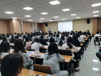 中国人寿德州分公司：反诈宣讲进高校 筑牢校园金融防线