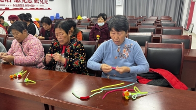 德州天衢新区袁桥镇崇德社区：开展俏夕阳老年人文体活动