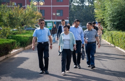 济南国际传播中心一行到德州日报社考察交流
