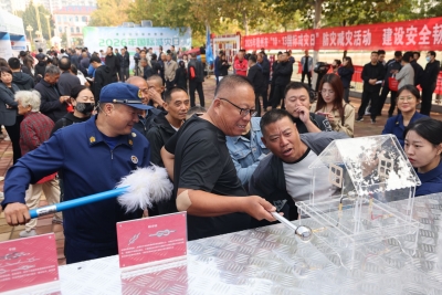 筑牢安全韧性家园 | 我市开展国际减灾日主题消防宣传活动